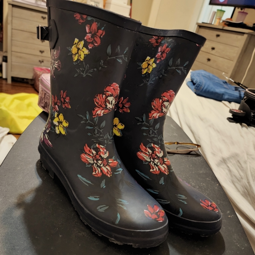 Women's Size 11 Rain Boots